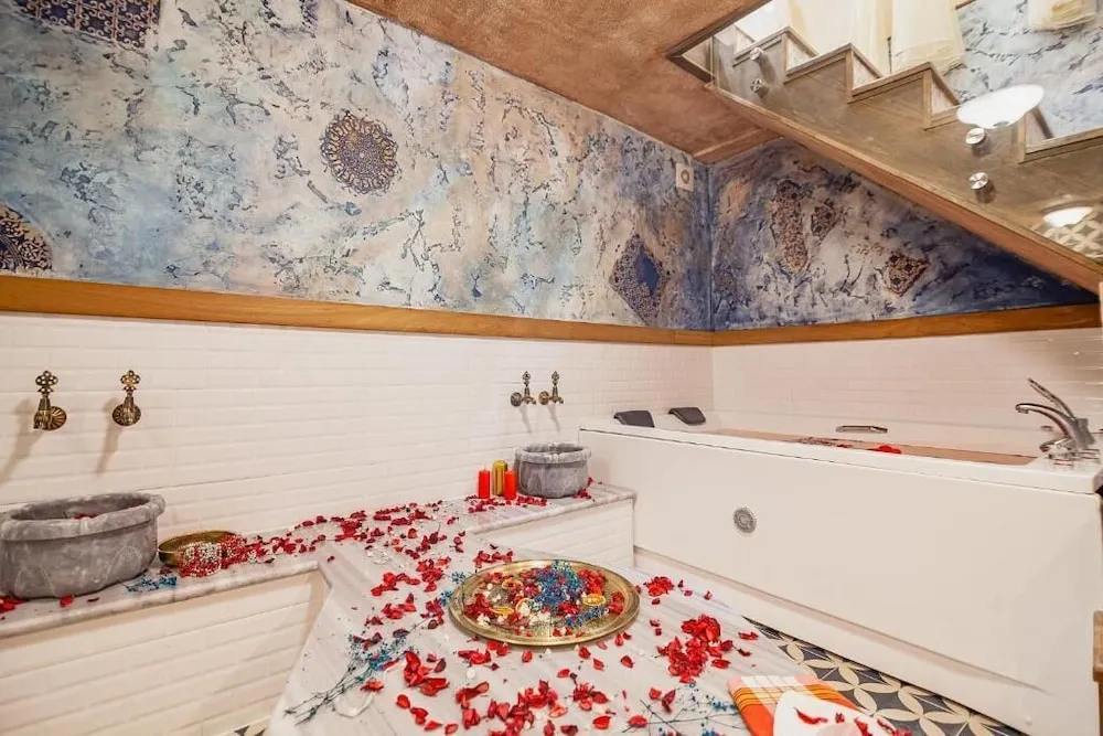 Süit, Sıcak Su Küveti