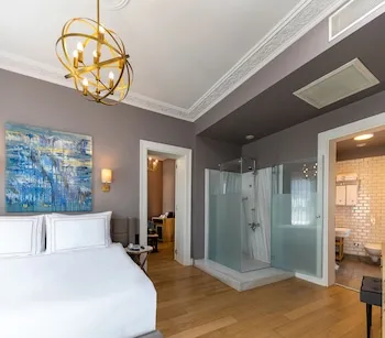Petros Hotel