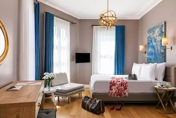 Petros Hotel