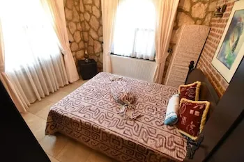 Taş Konak