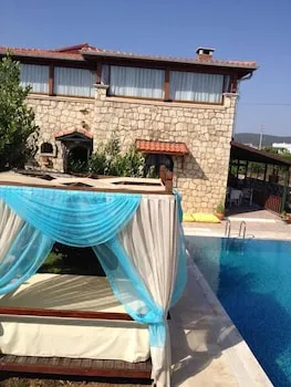 Taş Konak
