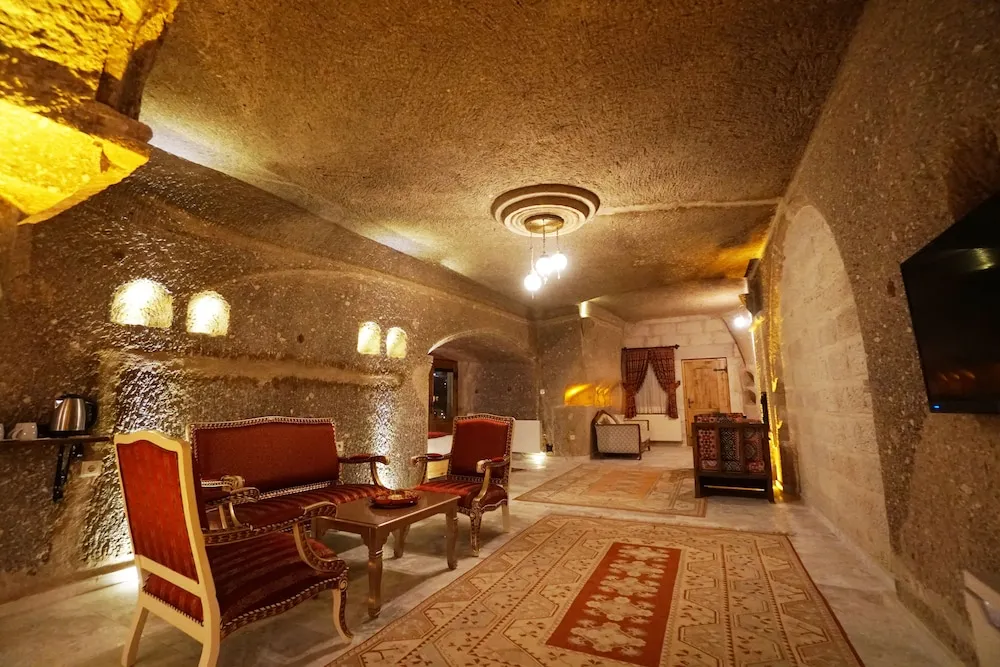 Deluxe Queen Suite