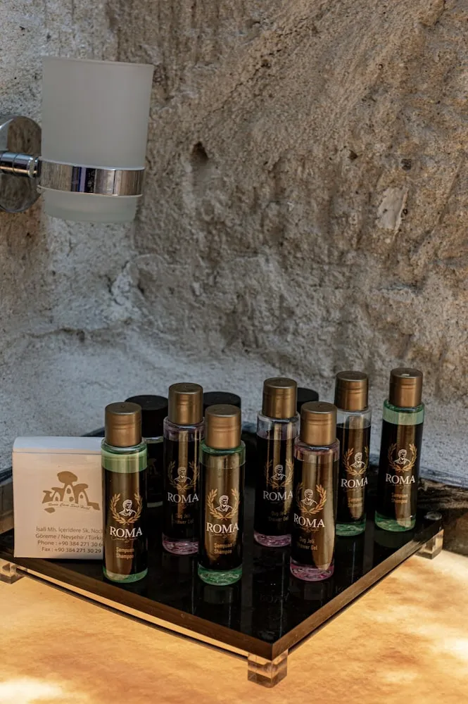 Deluxe Cave Suite