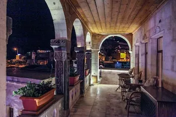 Roma Cave Suite Hotel