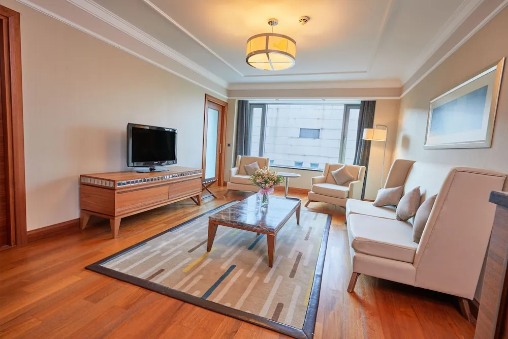 Family Suite Room  Land View