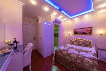 Charm Hotel