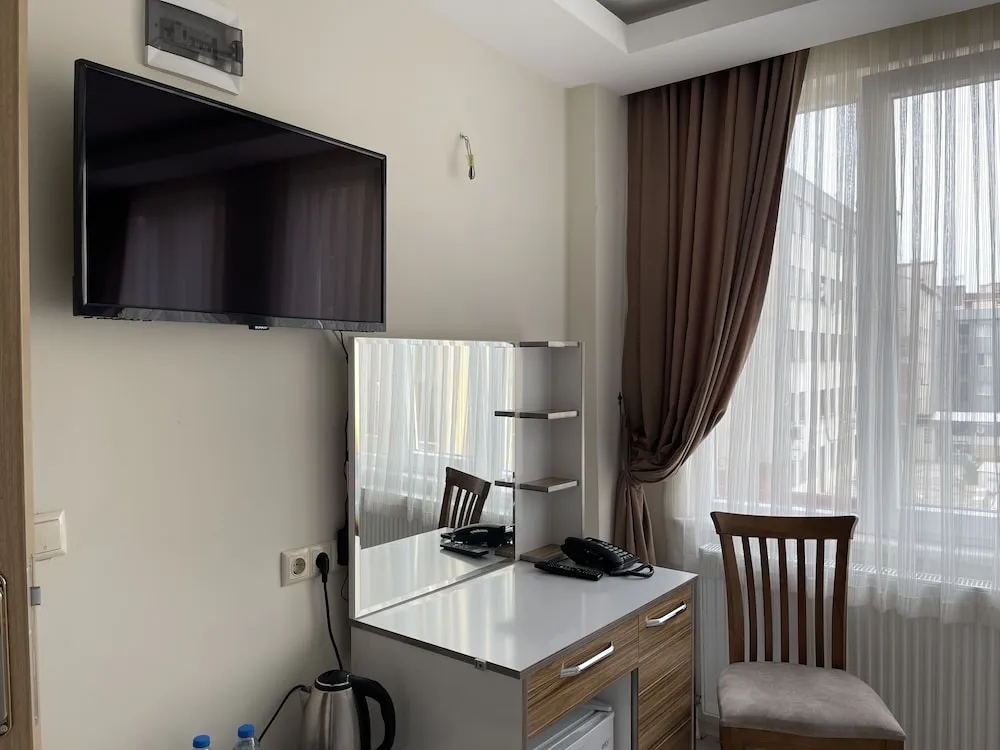 Tek Büyük Yataklı Oda, 1 Çift Kişilik Yatak