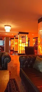Ak Life Hotel & Suit