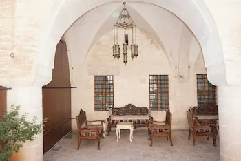 Artuklu Üniversitesi Şahtana Konağı