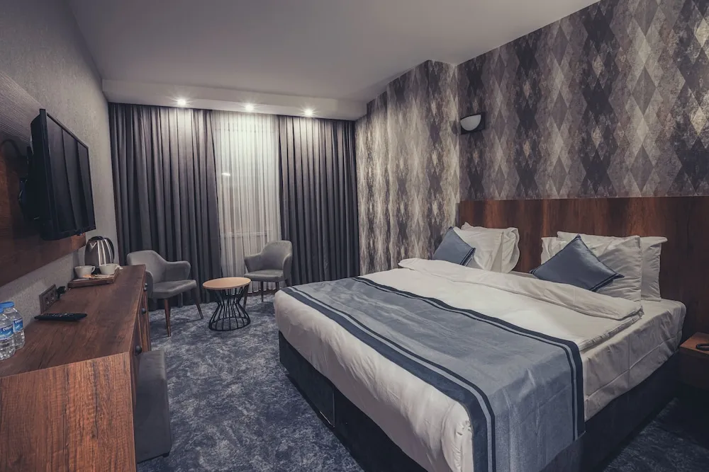Deluxe Tek Büyük Yataklı Oda