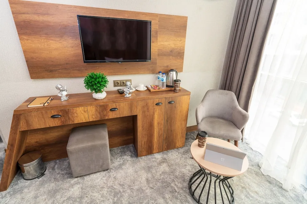 Deluxe Tek Büyük Yataklı Oda