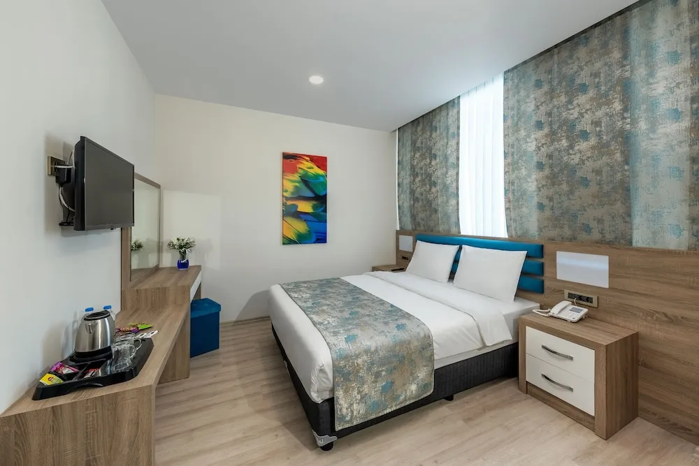 Deluxe Tek Büyük Yataklı Oda