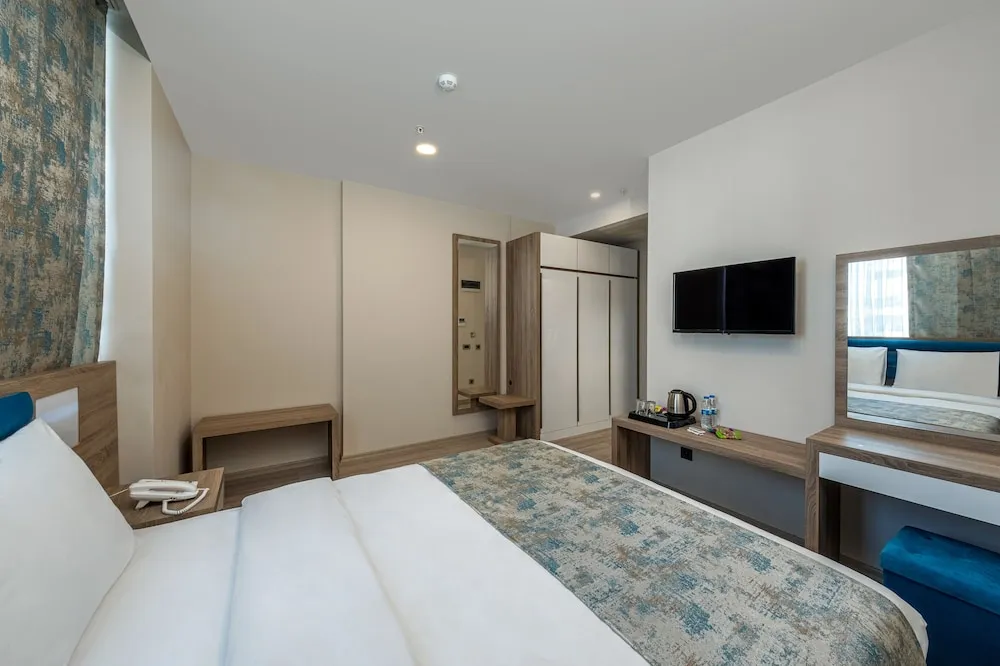 Deluxe Tek Büyük Yataklı Oda