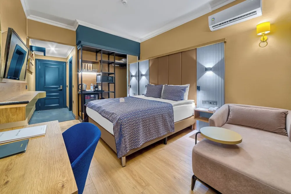 Economy Room Land View with French Balcony