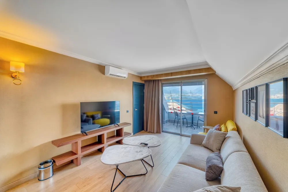 1+1 Connection Room Sea View