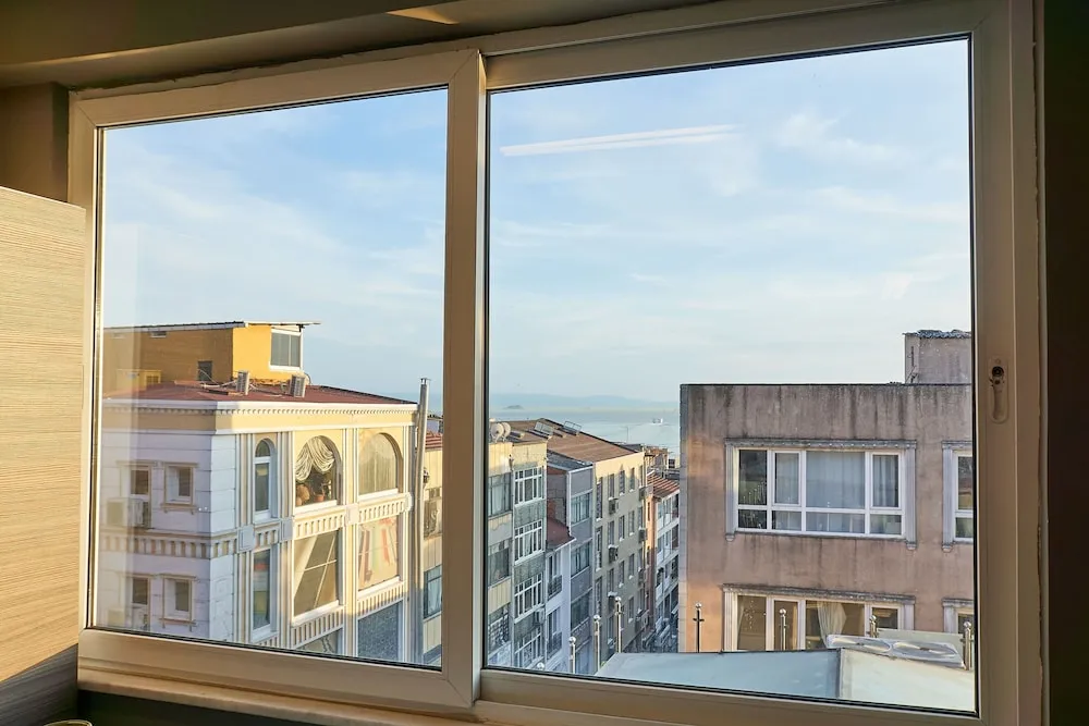 Superior Tek Büyük veya İki Ayrı Yataklı Oda