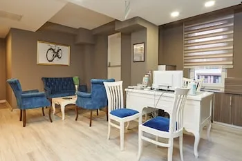 Renzo Hotel