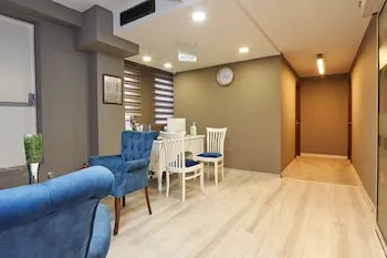 Renzo Hotel