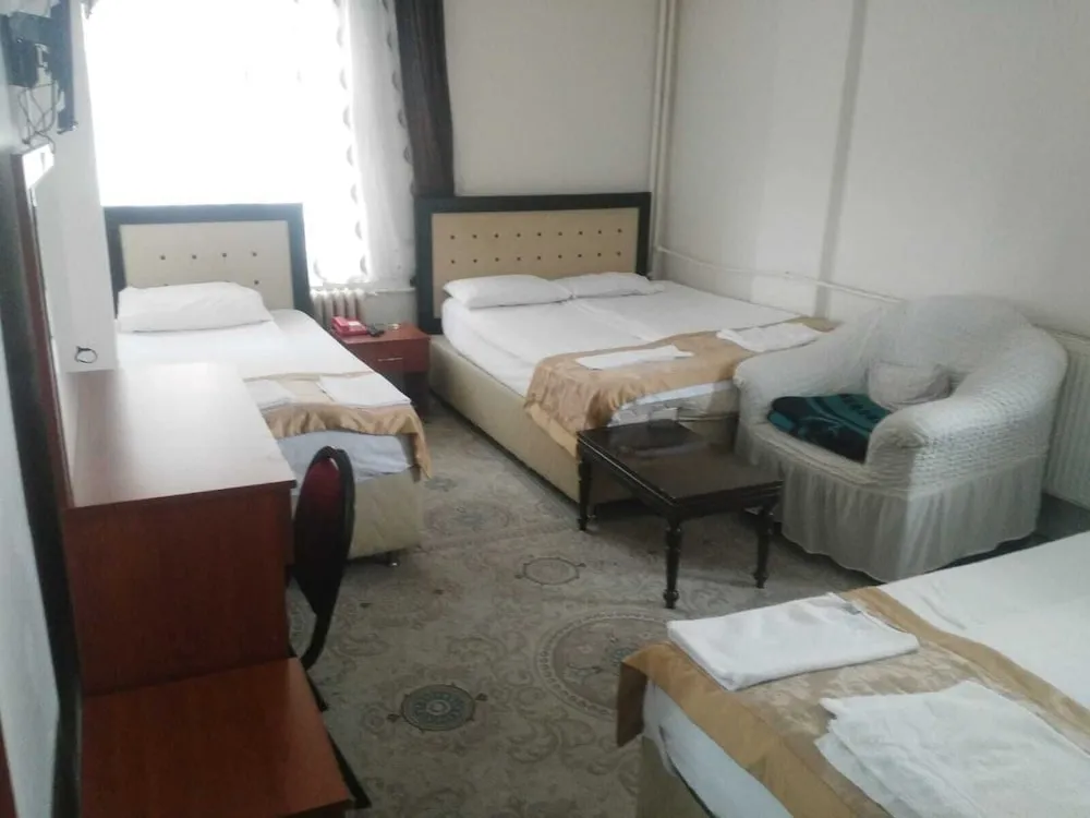 Standard Dört Kişilik Oda, Sigara İçilmez, Şehir Manzaralı