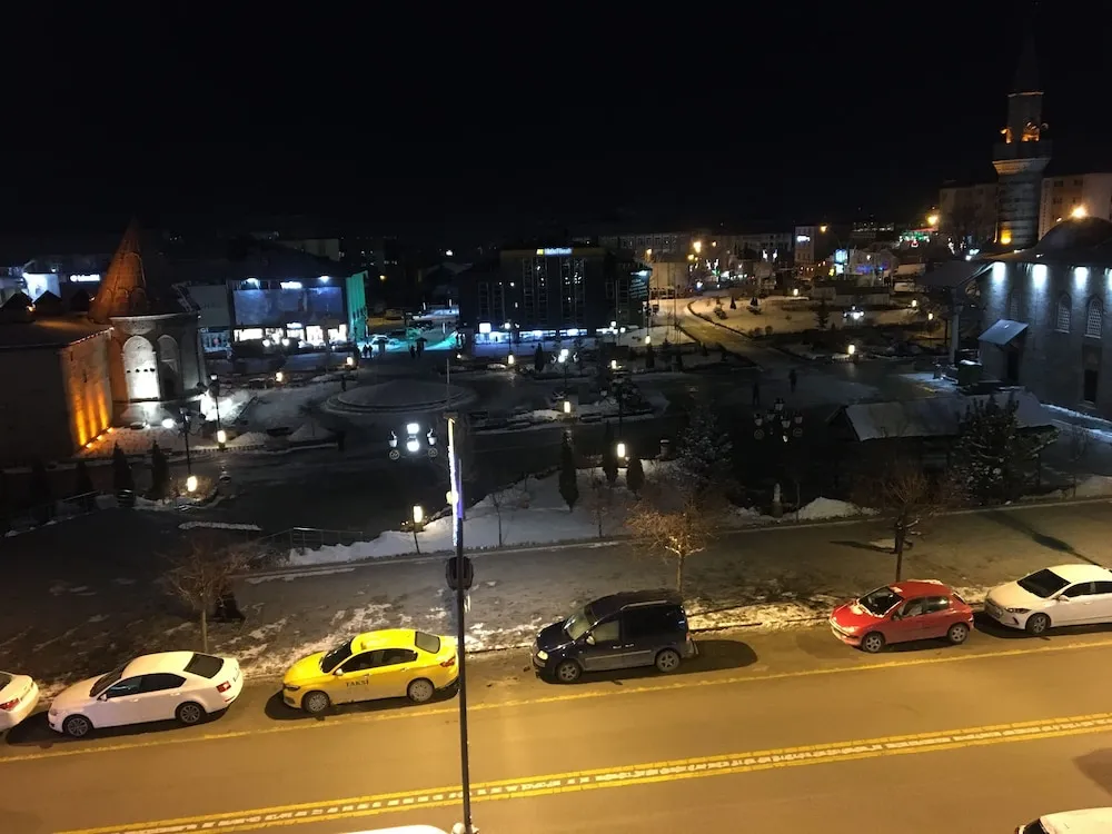 Standard Dört Kişilik Oda, Sigara İçilmez, Şehir Manzaralı