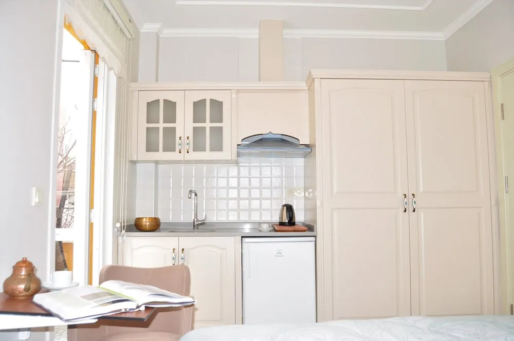 Stüdyo, Balkon (Manolya)