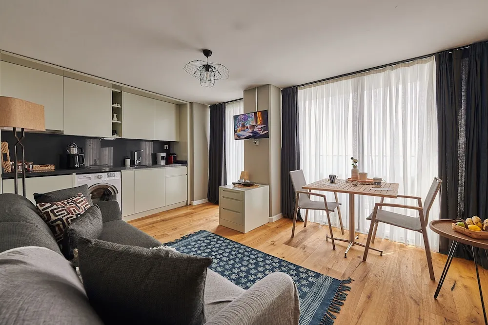 Apart Daire, Deniz Manzaralı