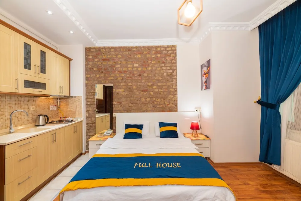 Standard Tek Büyük Yataklı Oda