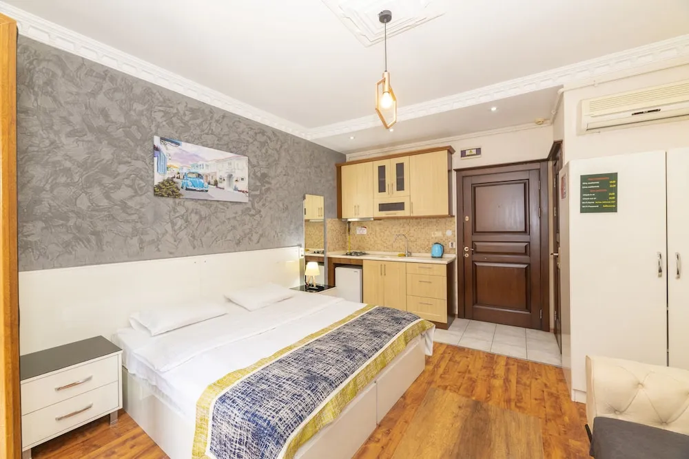 Standard Tek Büyük Yataklı Oda