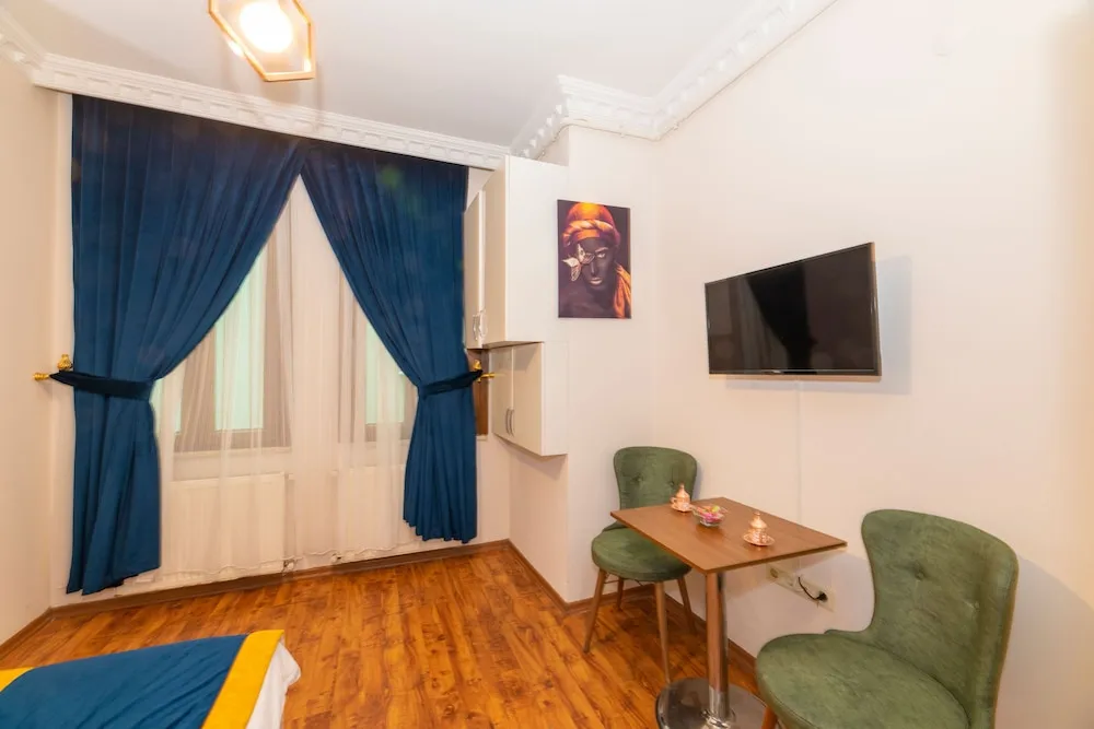 Standard Tek Büyük Yataklı Oda