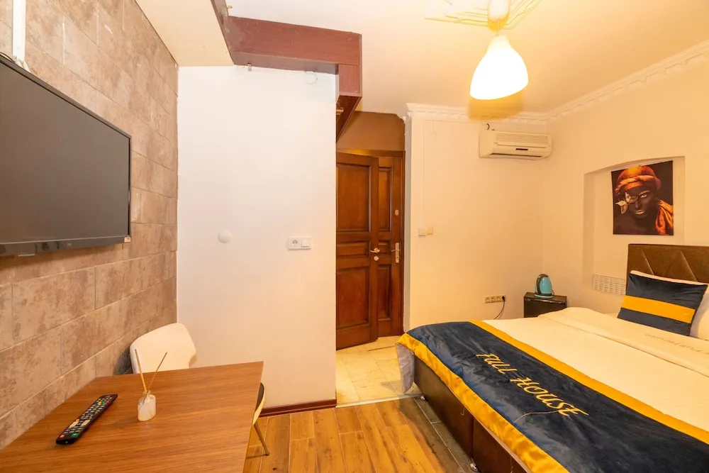 Economy Tek Büyük Yataklı Oda