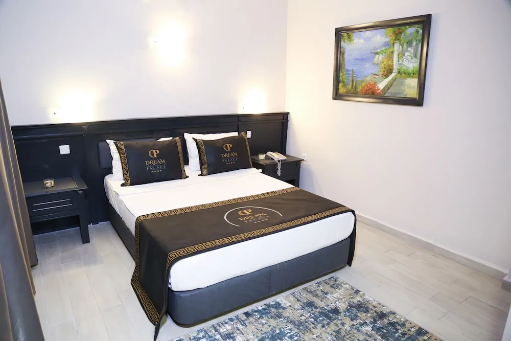 Standard Tek Büyük veya İki Ayrı Yataklı Oda, Bahçe Manzaralı