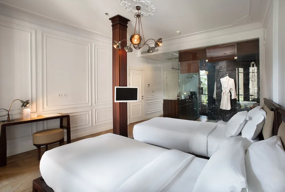 Deluxe İki Ayrı Yataklı Oda, 2 Tek Kişilik Yatak, Balkon, Bahçe Manzaralı