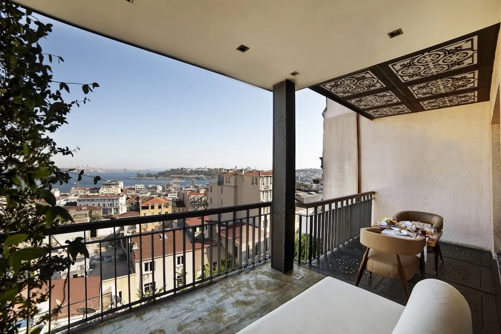 Deluxe Oda, Balkon, Deniz Manzaralı