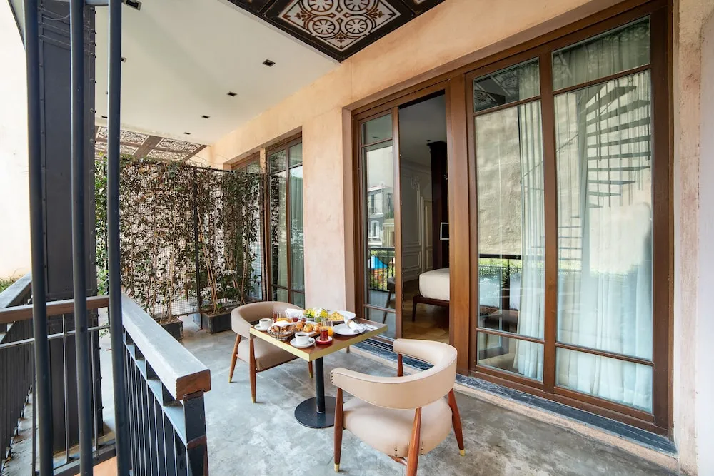 Deluxe Oda, Balkon