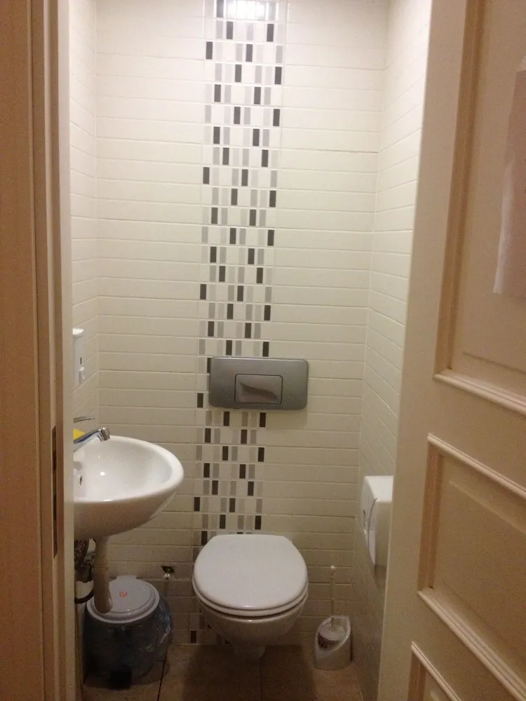 Standard Ortak Ranzalı Oda, Sadece kadınlar için, Ortak Banyo
