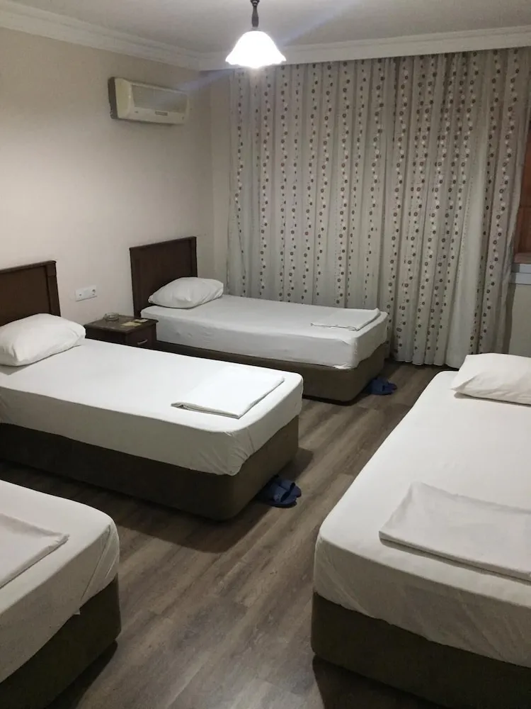 Family Dört Kişilik Oda