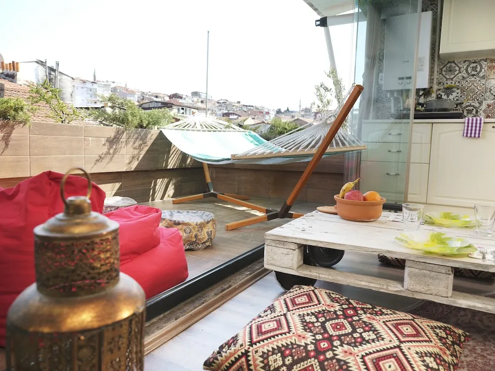 Romantic Çatı Katı (Loft), 1 Çift Kişilik Yatak, Teras, Şehir Manzaralı