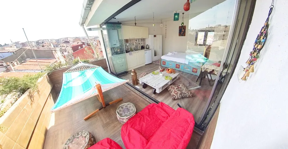 Romantic Çatı Katı (Loft), 1 Çift Kişilik Yatak, Teras, Şehir Manzaralı