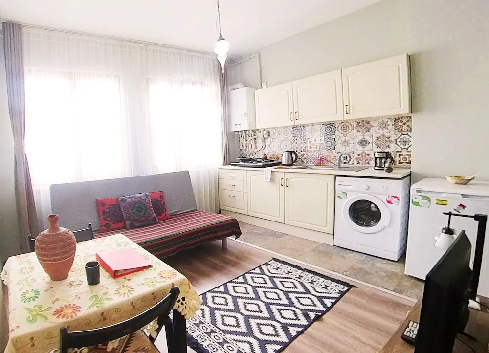 Apart Daire, 1 Çift Kişilik Yatak ve Çekyat, Mutfak