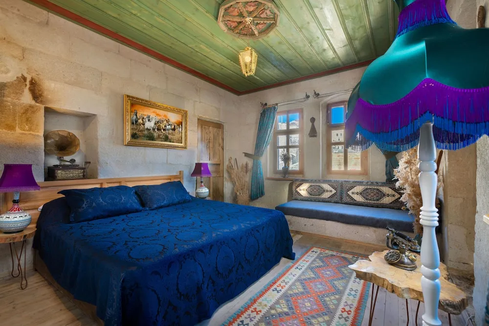 Standard Tek Büyük Yataklı Oda