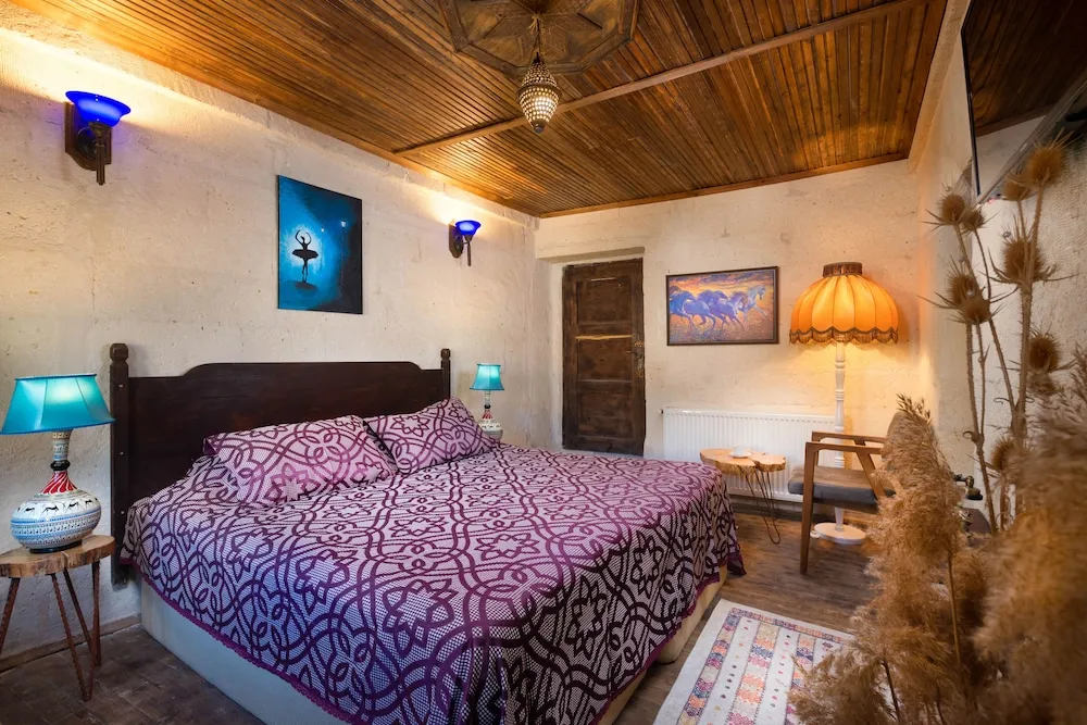 Standard Tek Büyük Yataklı Oda