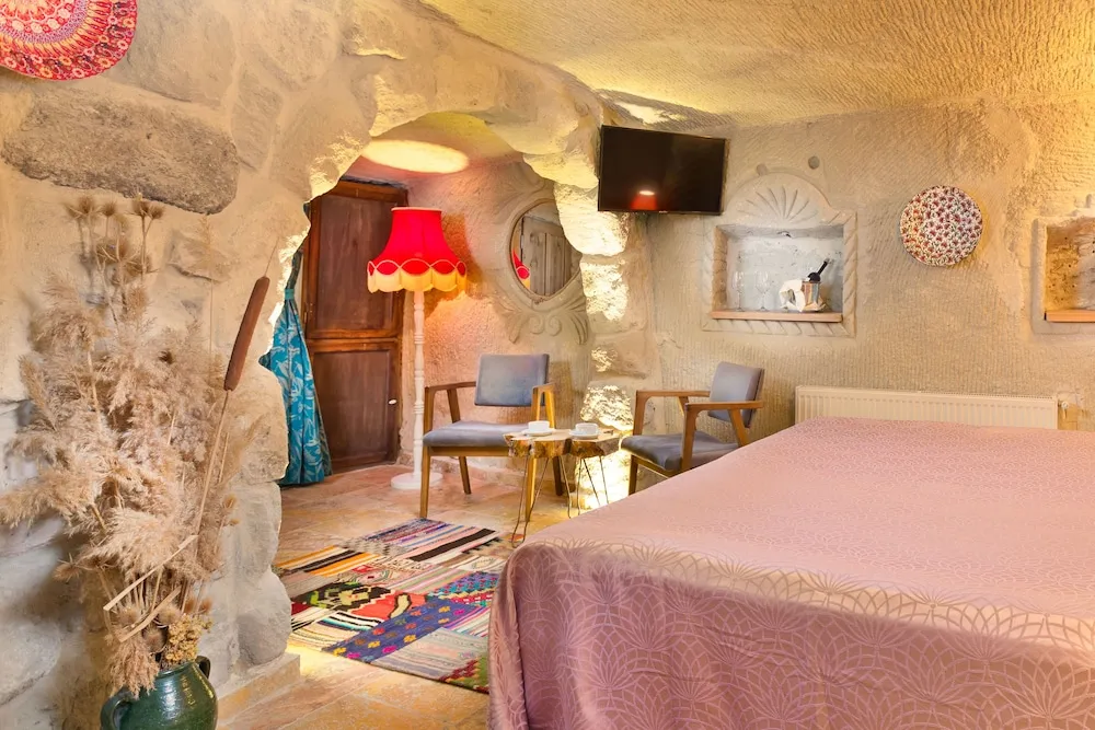 Standard Tek Büyük Yataklı Oda