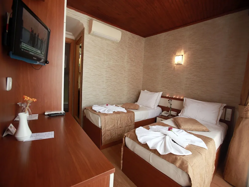 Tek Büyük veya İki Ayrı Yataklı Oda