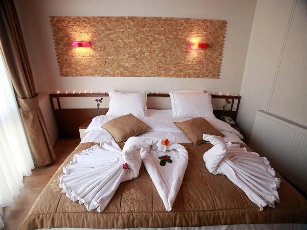 Büyük Yataklı Tek Kişilik Oda