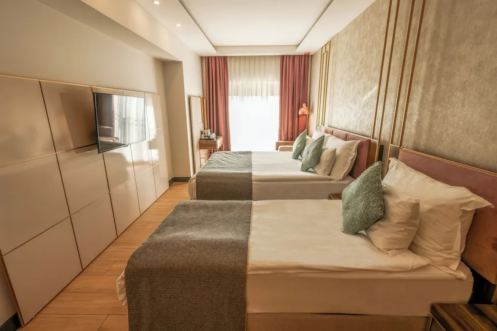 Standard Üç Kişilik Oda, Şehir Manzaralı