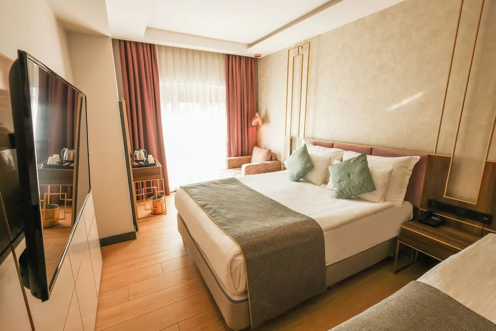 Standard Üç Kişilik Oda, Şehir Manzaralı