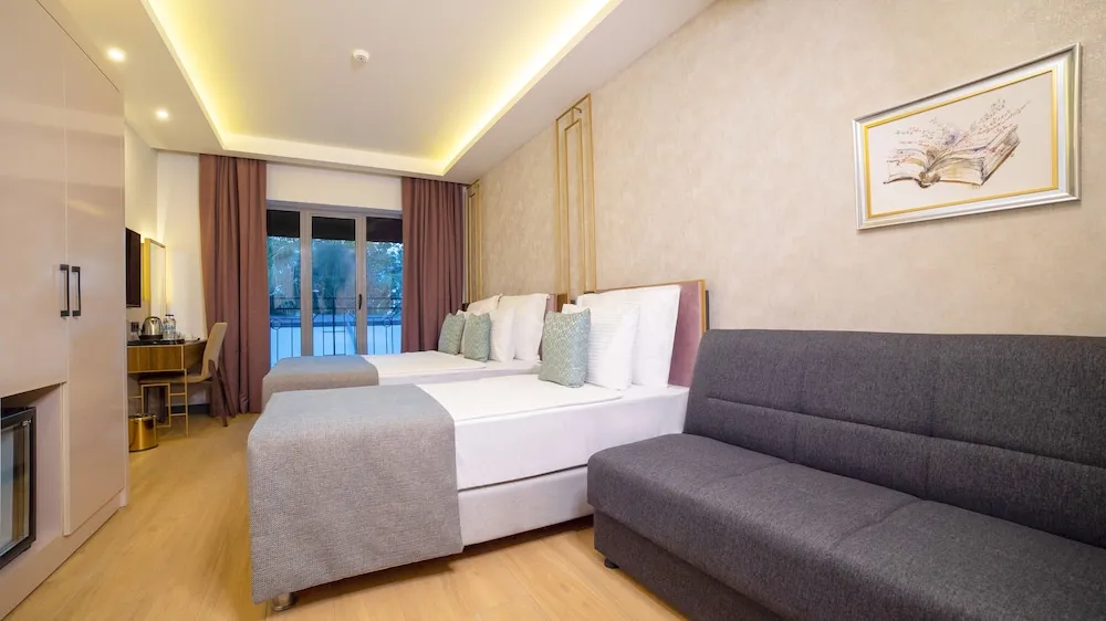 Standard Üç Kişilik Oda, Şehir Manzaralı