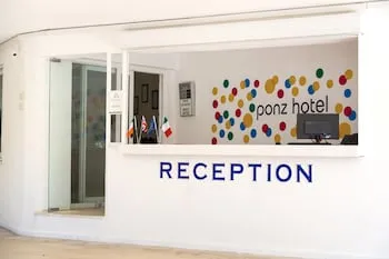 Ponz Hotel