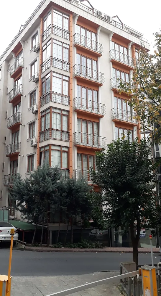 Konaklama yerinin ön cephesi