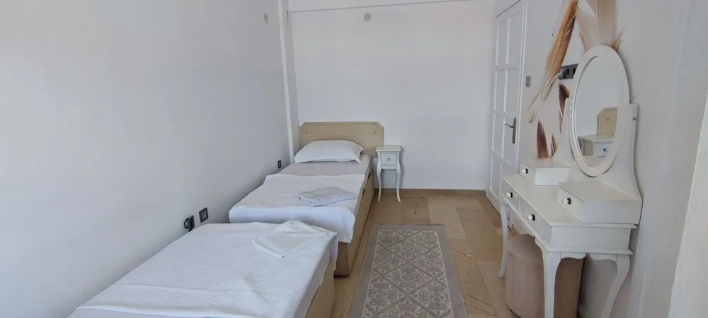 Standard Tek Büyük Yataklı Oda